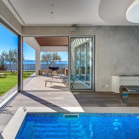 New! 5-star M Split With Indoor Pool, Jacuzzi, Finnish Sauna, Near Town Split