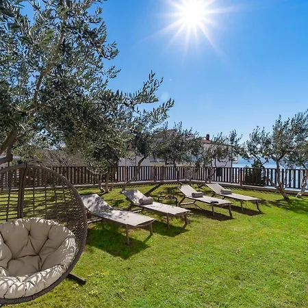 Villa New! 5-star M Split With Indoor Pool, Jacuzzi, Finnish Sauna, Near Town Split
