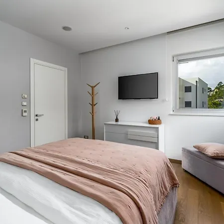 New! 5-star M Split With Indoor Pool, Jacuzzi, Finnish Sauna, Near Town Split * Podstrana