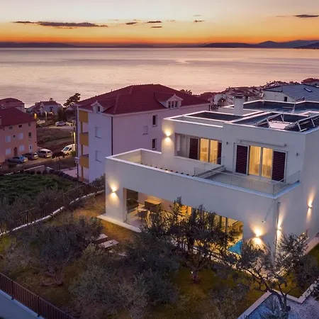 Villa New! 5-star M Split With Indoor Pool, Jacuzzi, Finnish Sauna, Near Town Split Podstrana